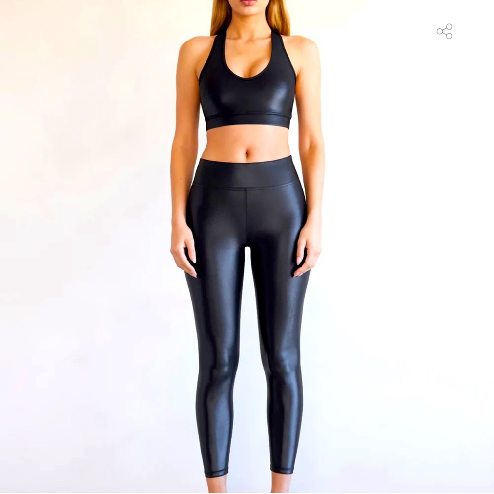 🛑SOLD🛑 NEVER WORN Carbon 38 leggings
